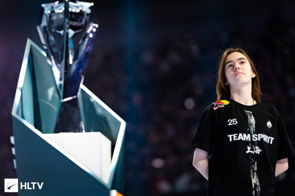 B8 从 NAVI 收购 npl