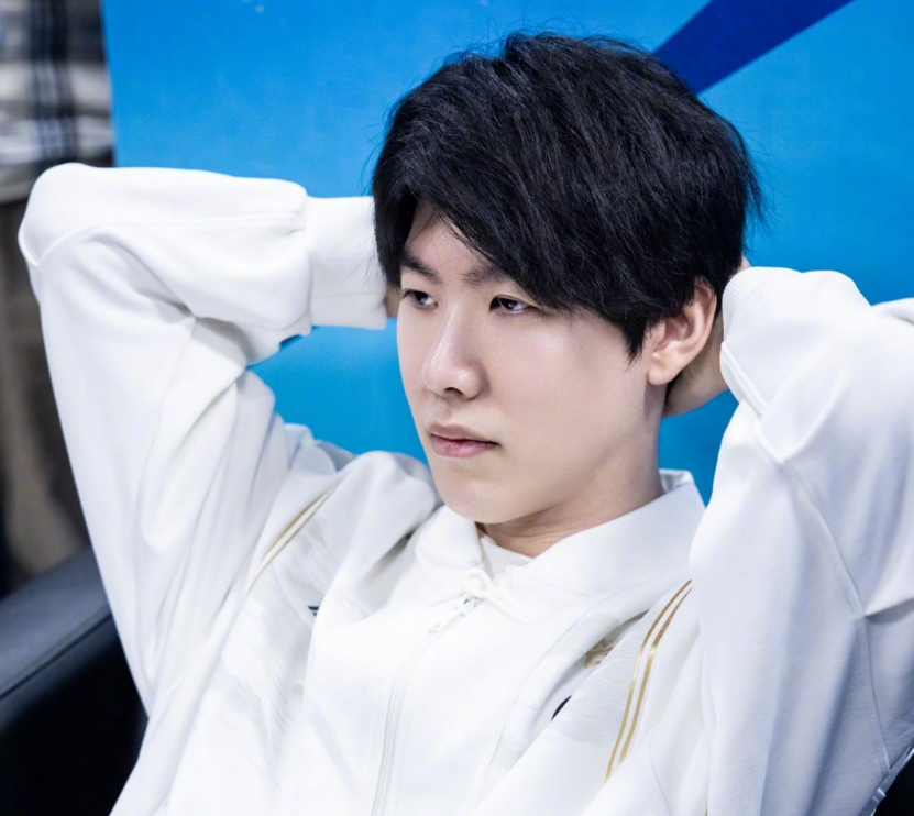 JackeyLove ：Meiko对团队有很大帮助，状态比TL好很多，比赛很轻松