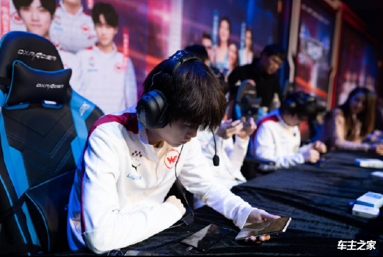 英雄联盟手游破晓杯Day1赛果及积分榜：中国两支战队全胜