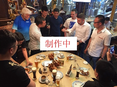 面但共